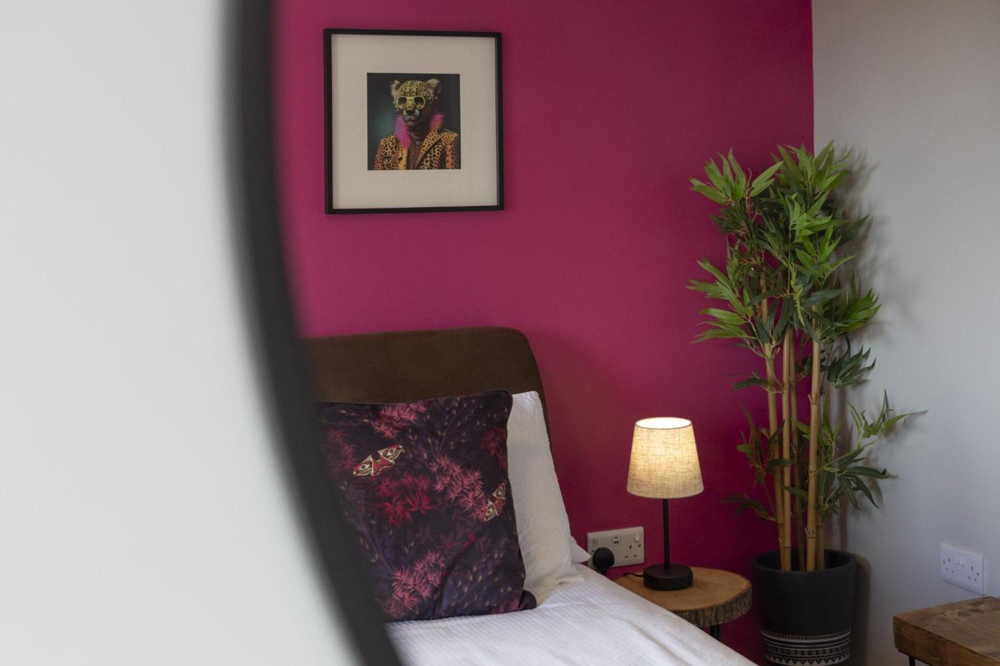 The Hidden Valley - A Stylish Rural Retreat, Perfect For Families 세인트 클리어스 외부 사진